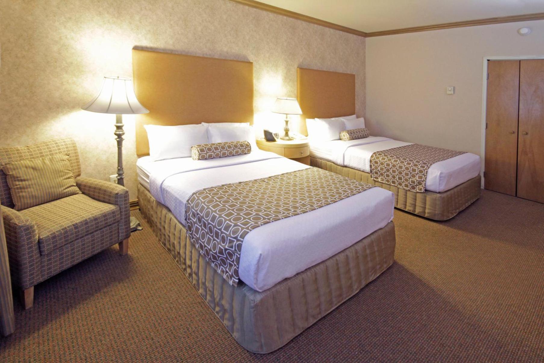 คราวน์ พลาซา ตอเรออง Hotel โทร์เรออน ภายนอก รูปภาพ